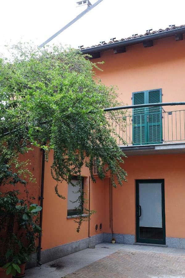 La Casa Di Ringhiera Alba (Piedmont) Exterior foto